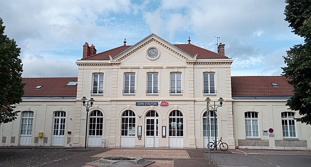 640px-Gare_autun